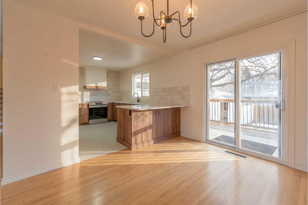 1020 Fern Crescent S