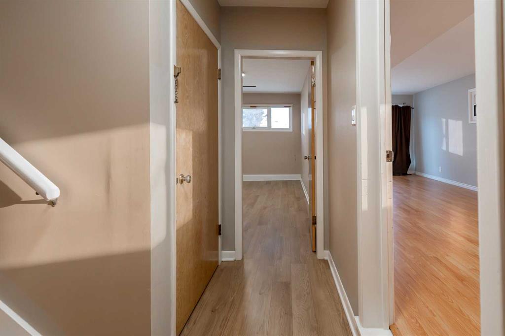 1020 Fern Crescent S