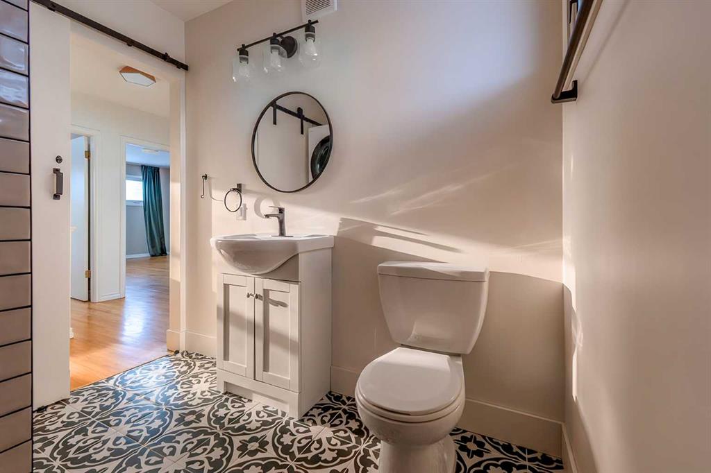 1020 Fern Crescent S