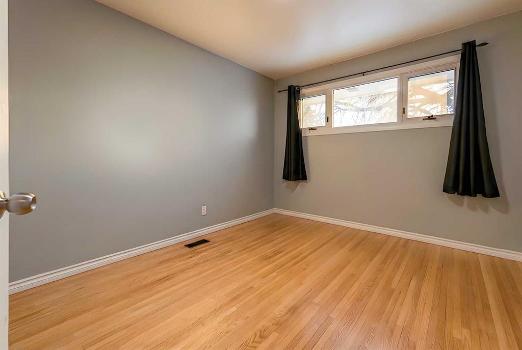 1020 Fern Crescent S