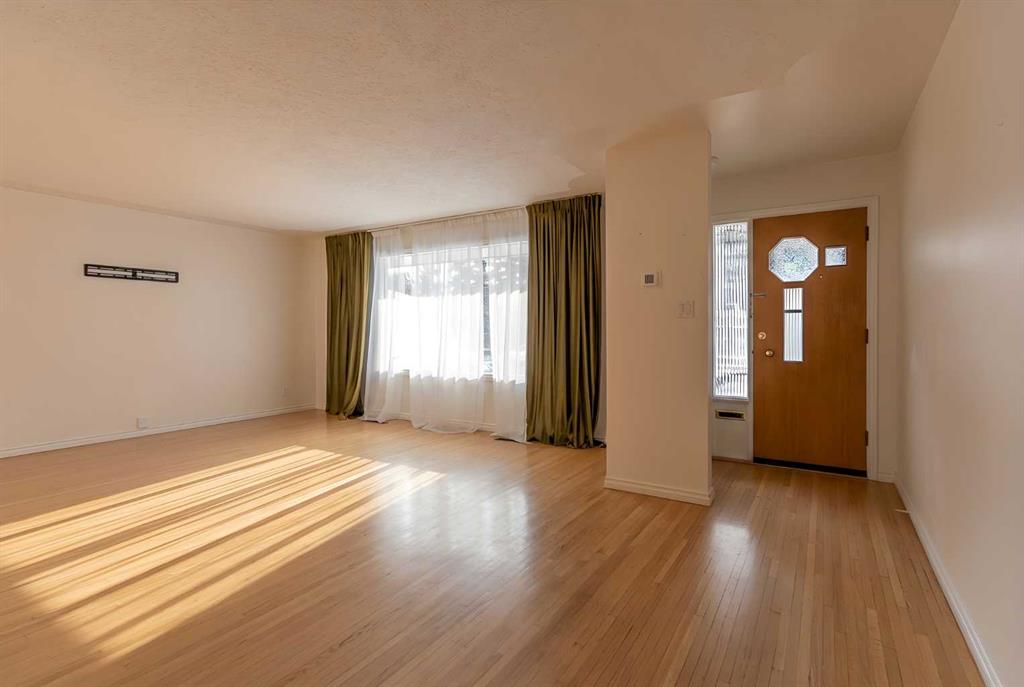 1020 Fern Crescent S