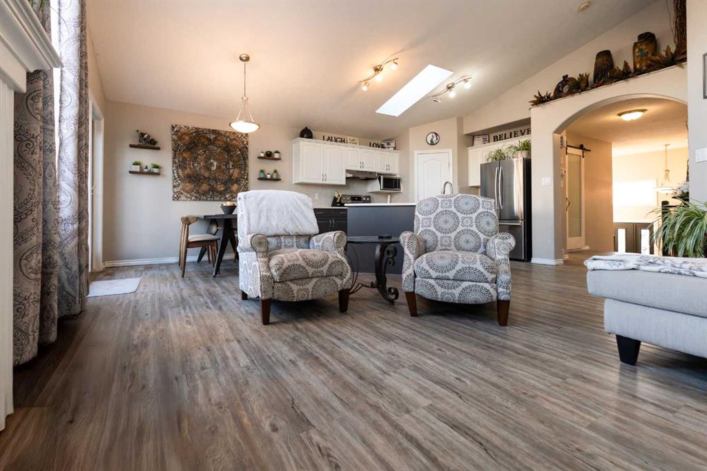 65 Heritage Circle W