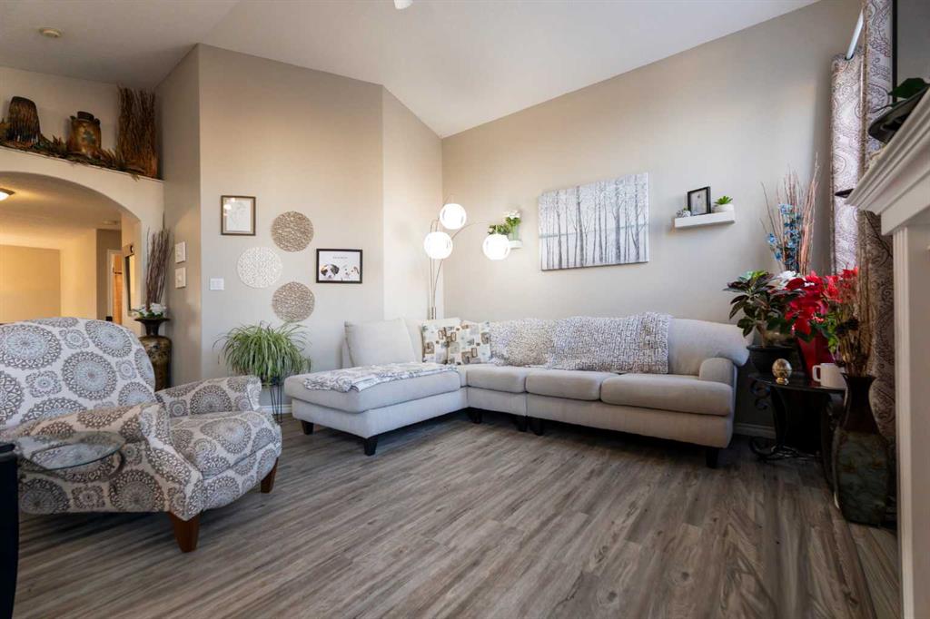 65 Heritage Circle W