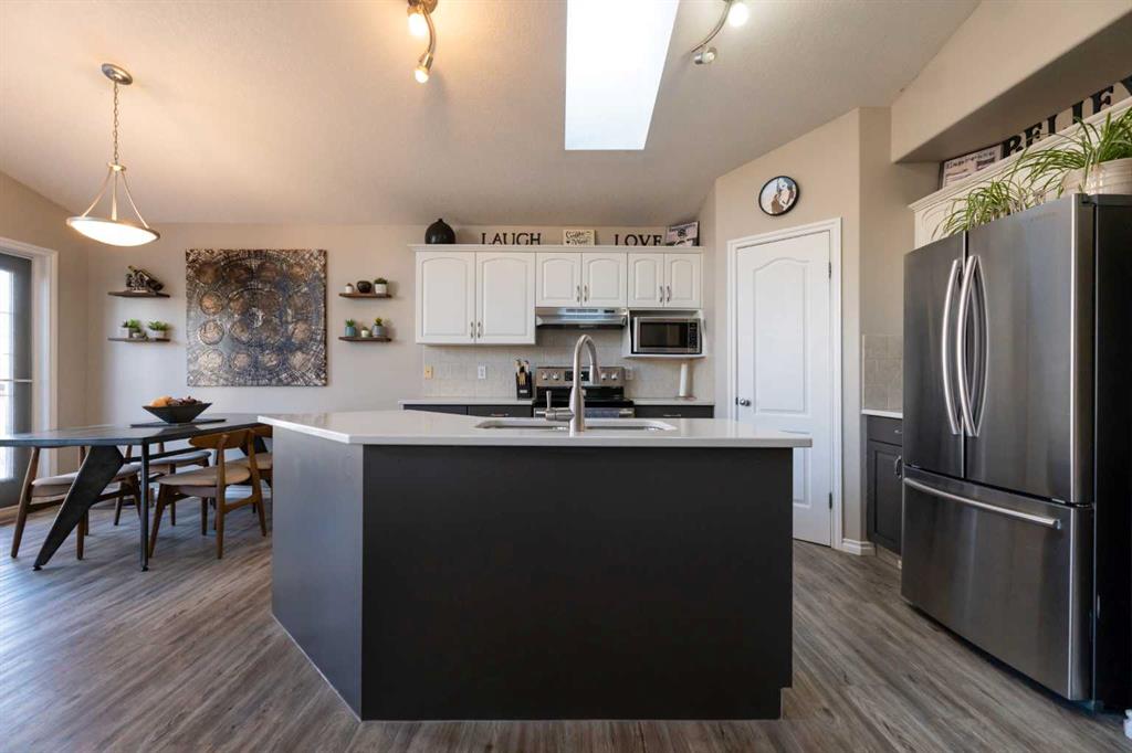 65 Heritage Circle W