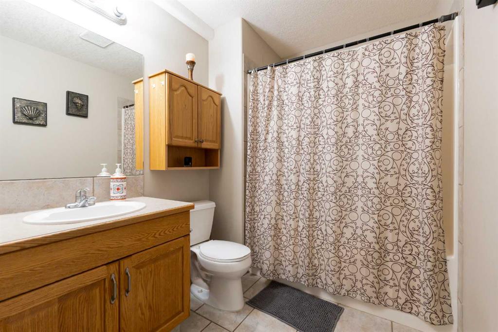 65 Heritage Circle W