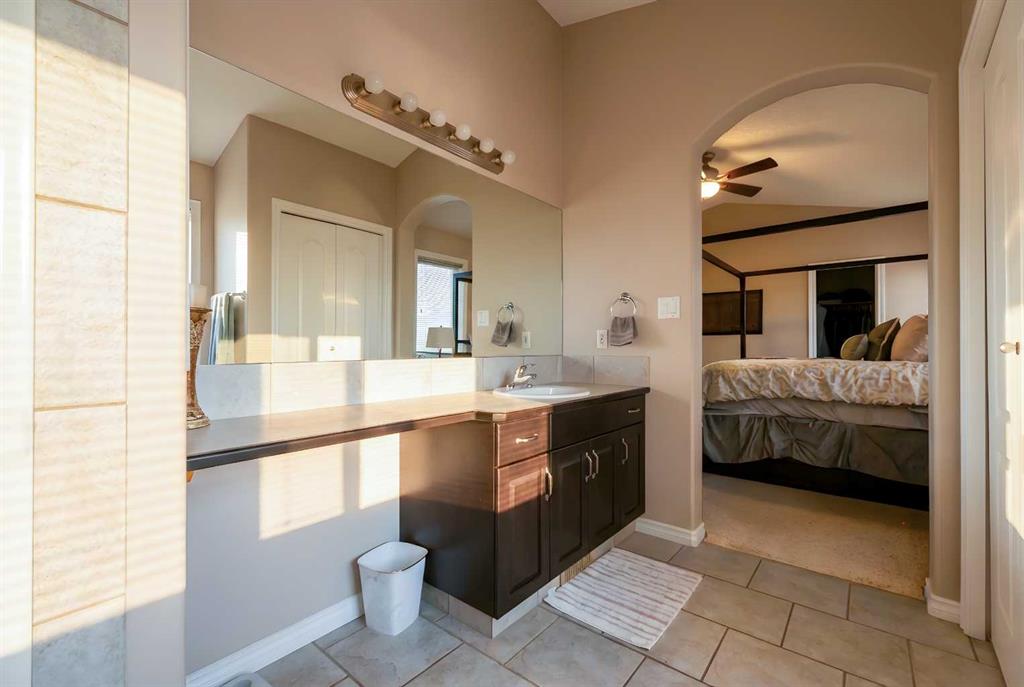 65 Heritage Circle W