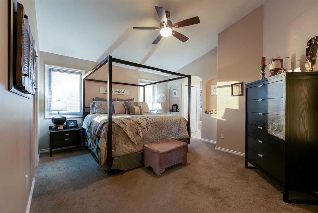 65 Heritage Circle W