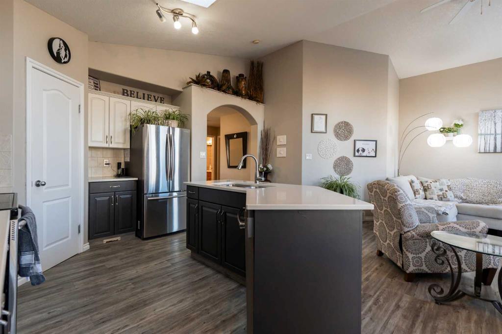 65 Heritage Circle W