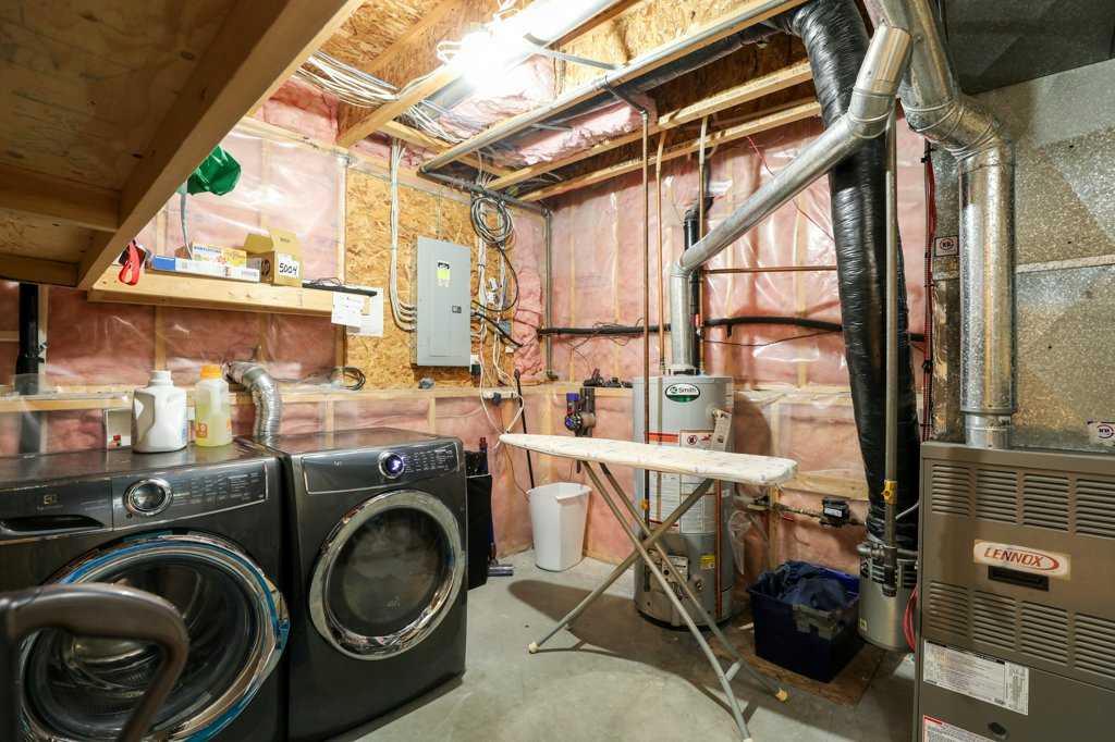 329 Grizzly Crescent N