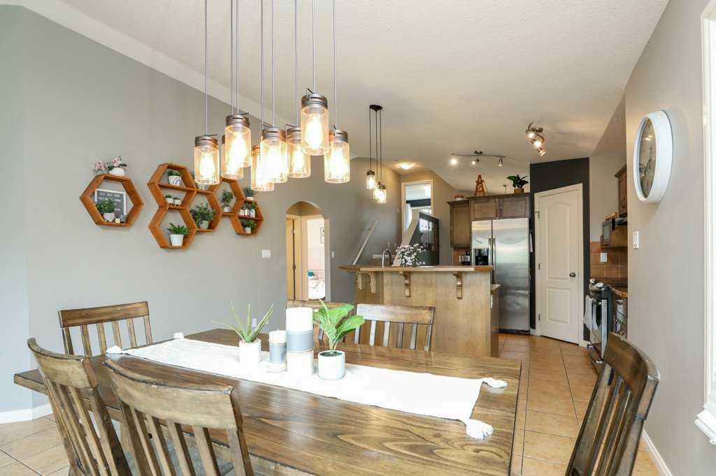 329 Grizzly Crescent N