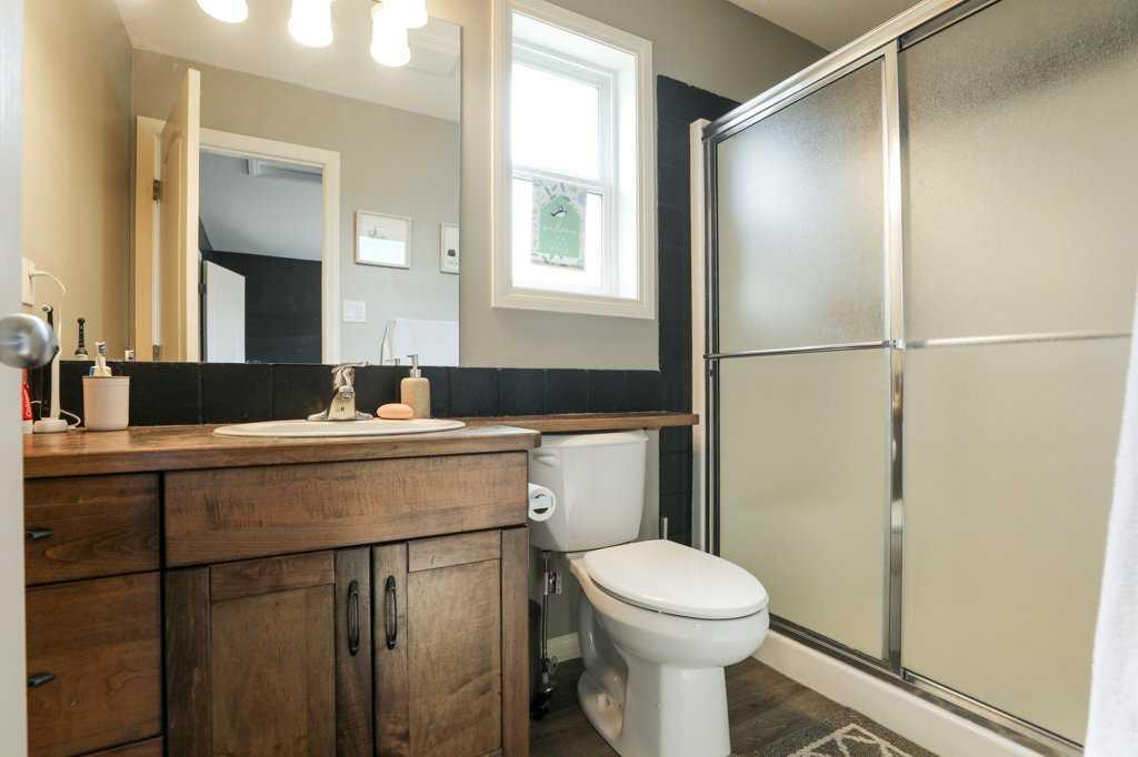 329 Grizzly Crescent N