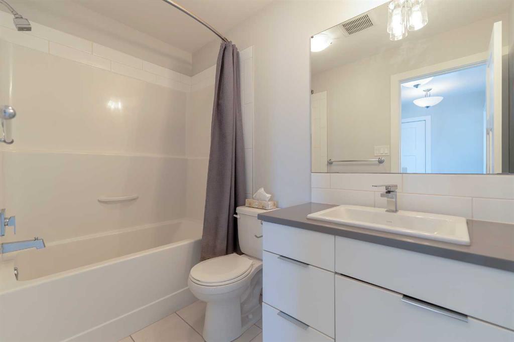 201 Grassland Boulevard W