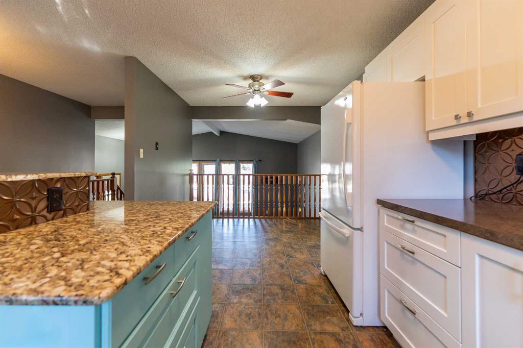 897 Red Crow Boulevard W