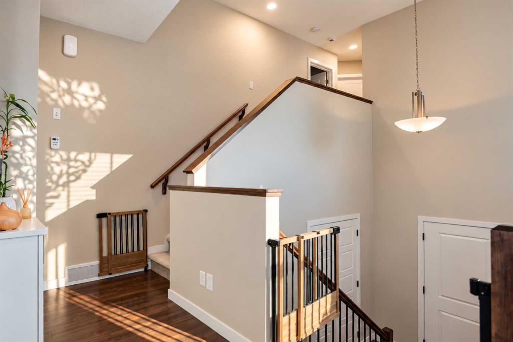221 Lasalle Terrace W