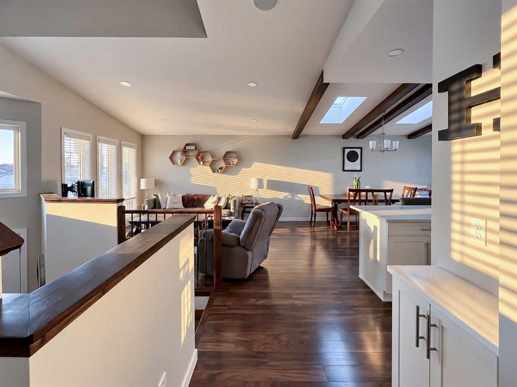 221 Lasalle Terrace W