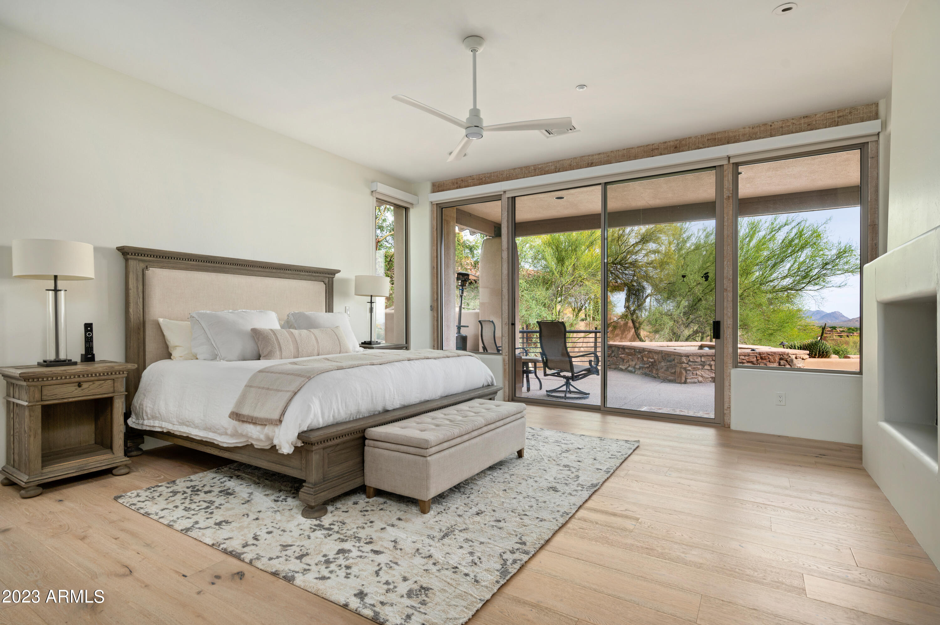 9921 E LOOKOUT MOUNTAIN Drive