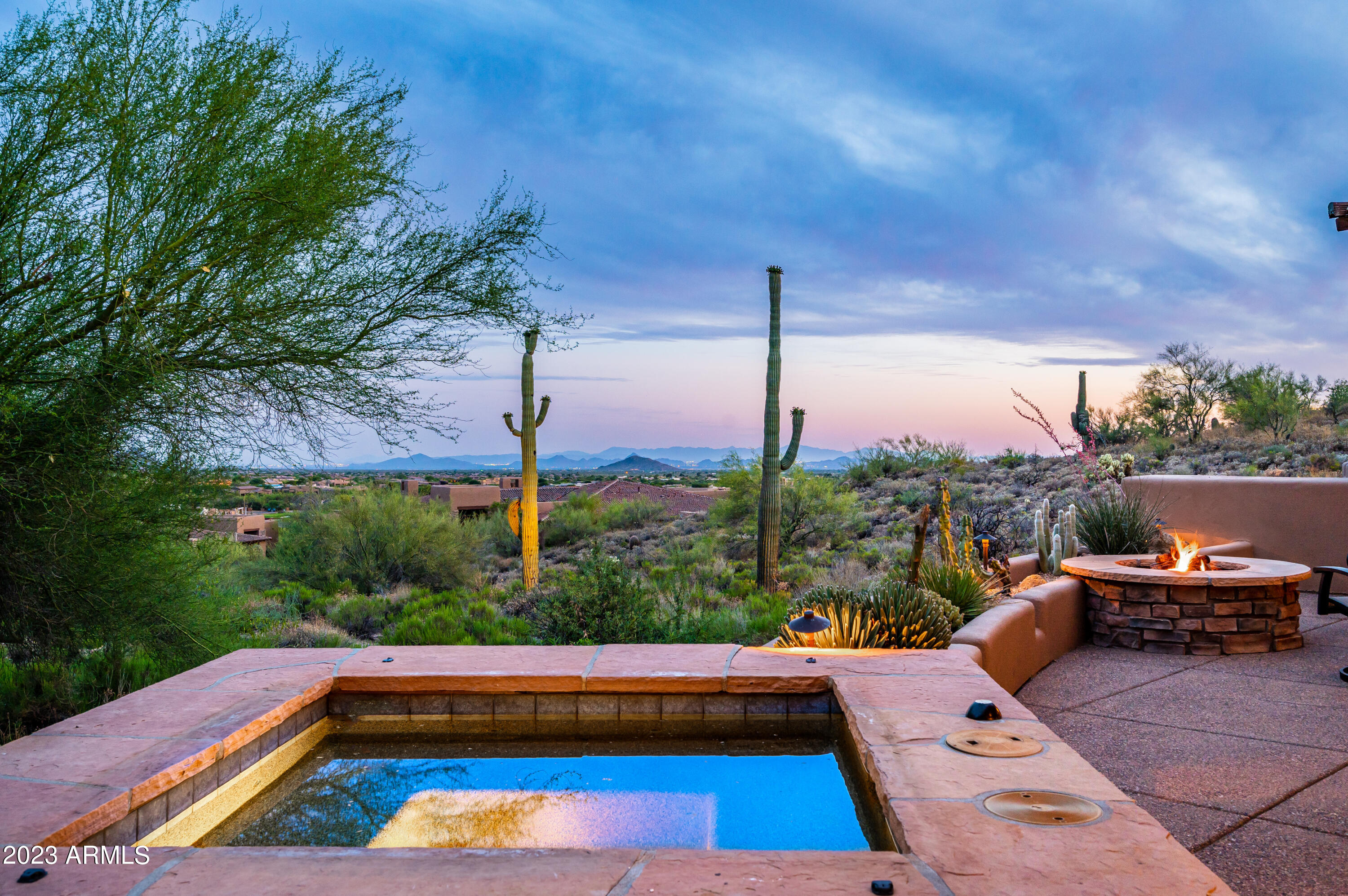 9921 E LOOKOUT MOUNTAIN Drive