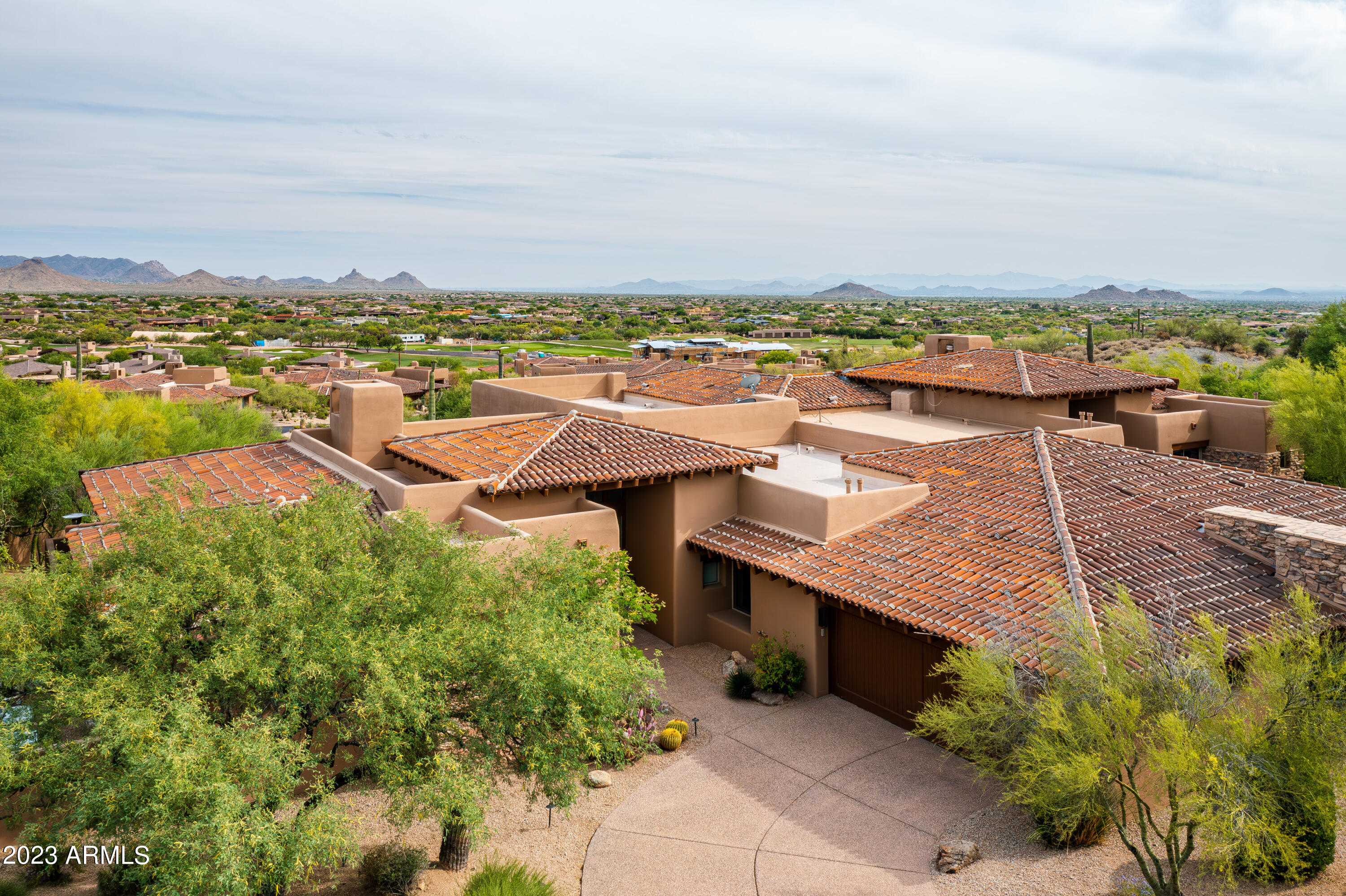 9921 E LOOKOUT MOUNTAIN Drive