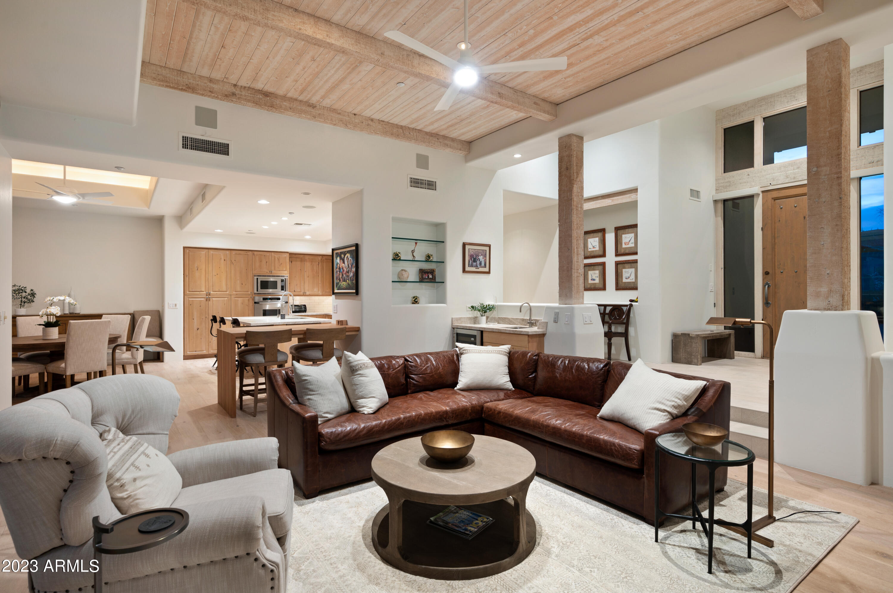 9921 E LOOKOUT MOUNTAIN Drive