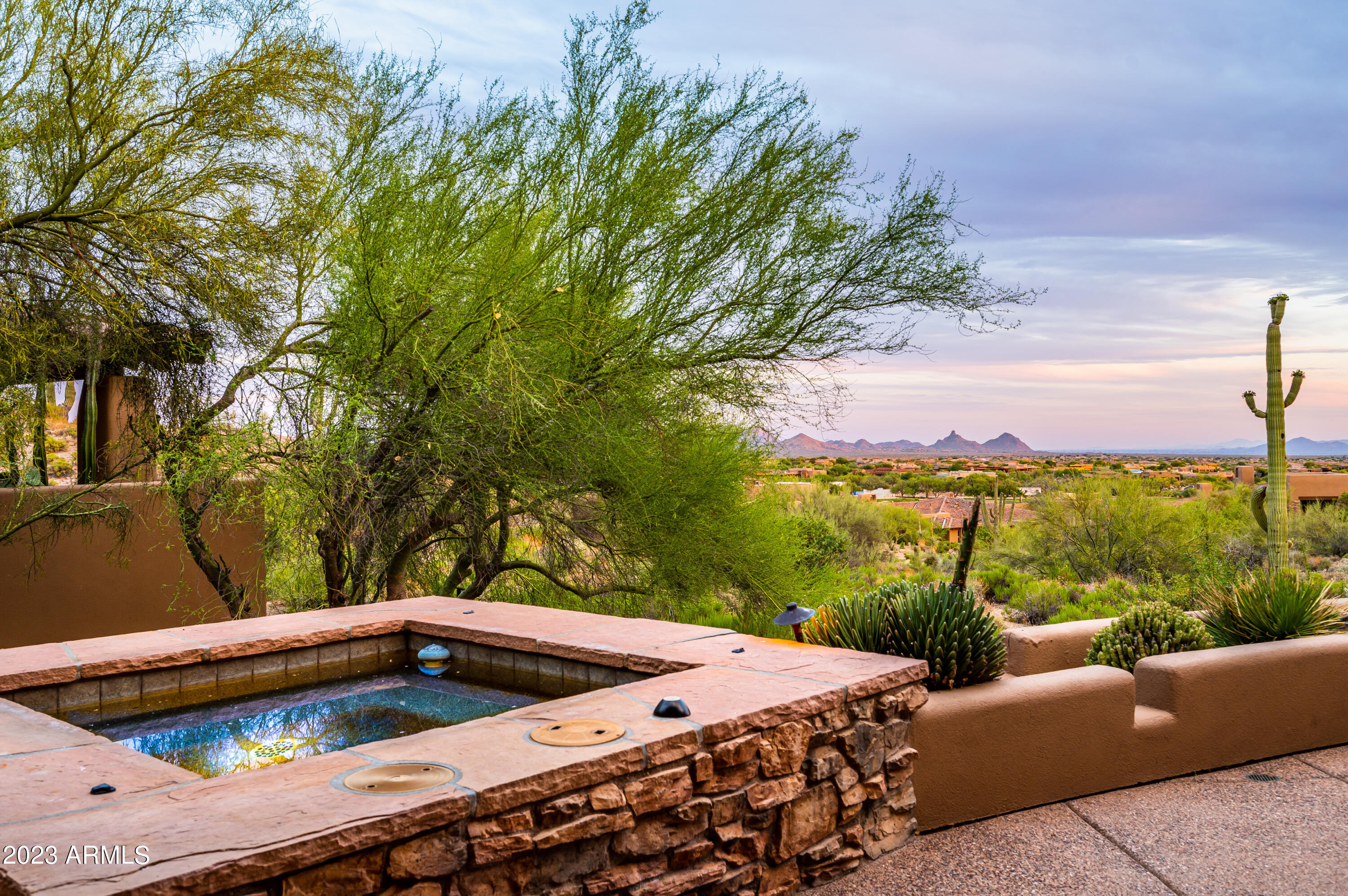9921 E LOOKOUT MOUNTAIN Drive