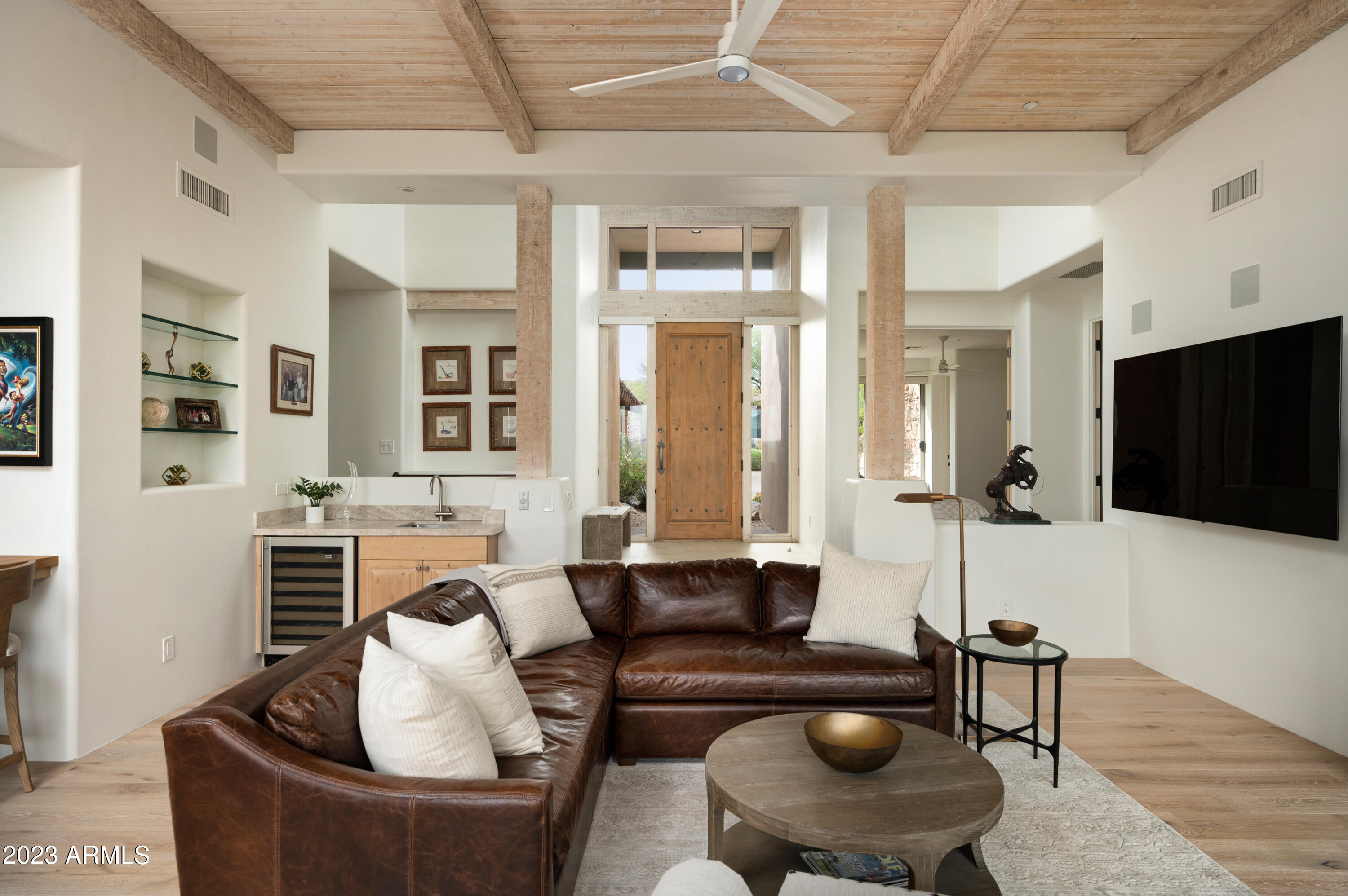 9921 E LOOKOUT MOUNTAIN Drive