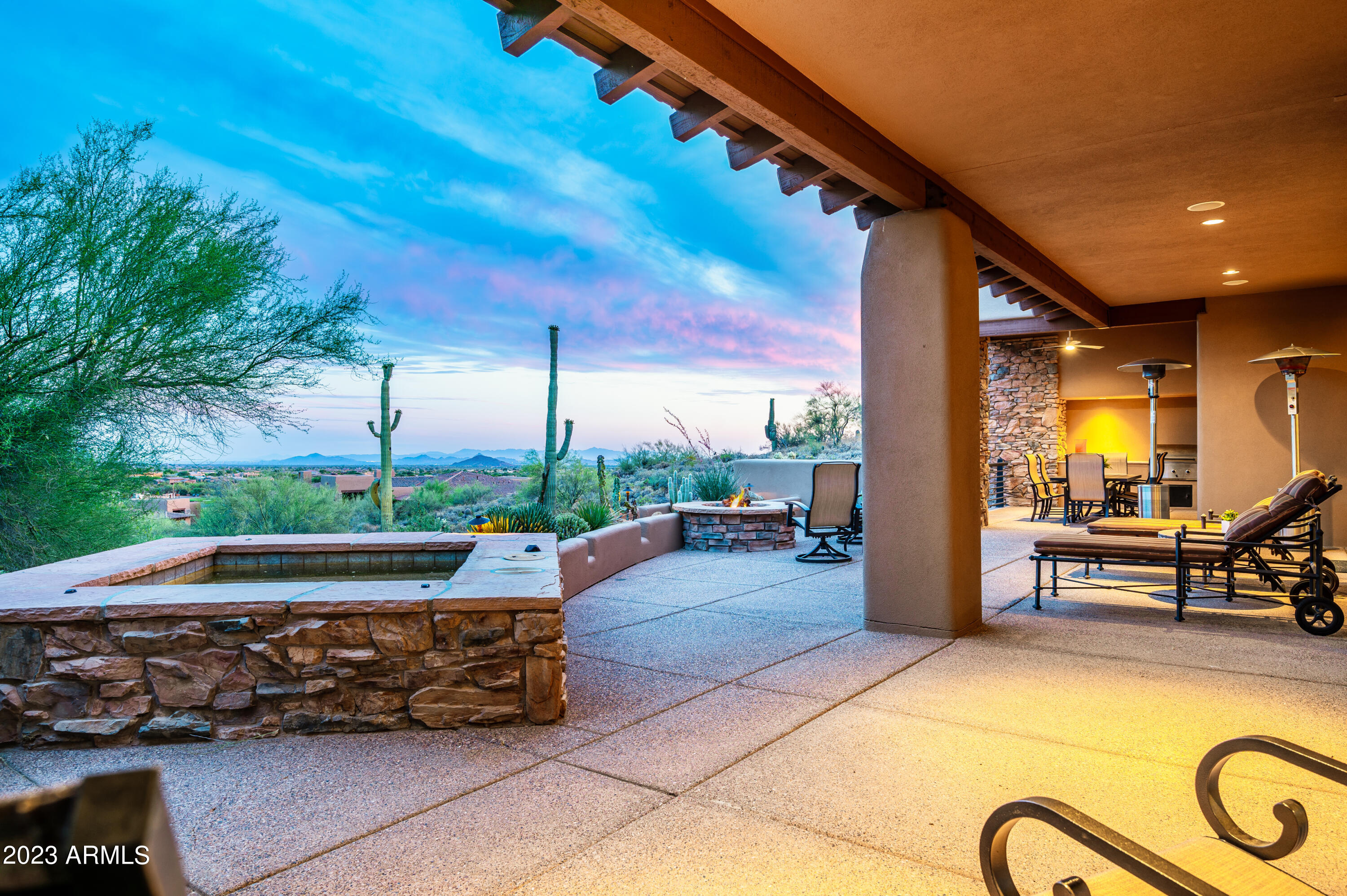 9921 E LOOKOUT MOUNTAIN Drive