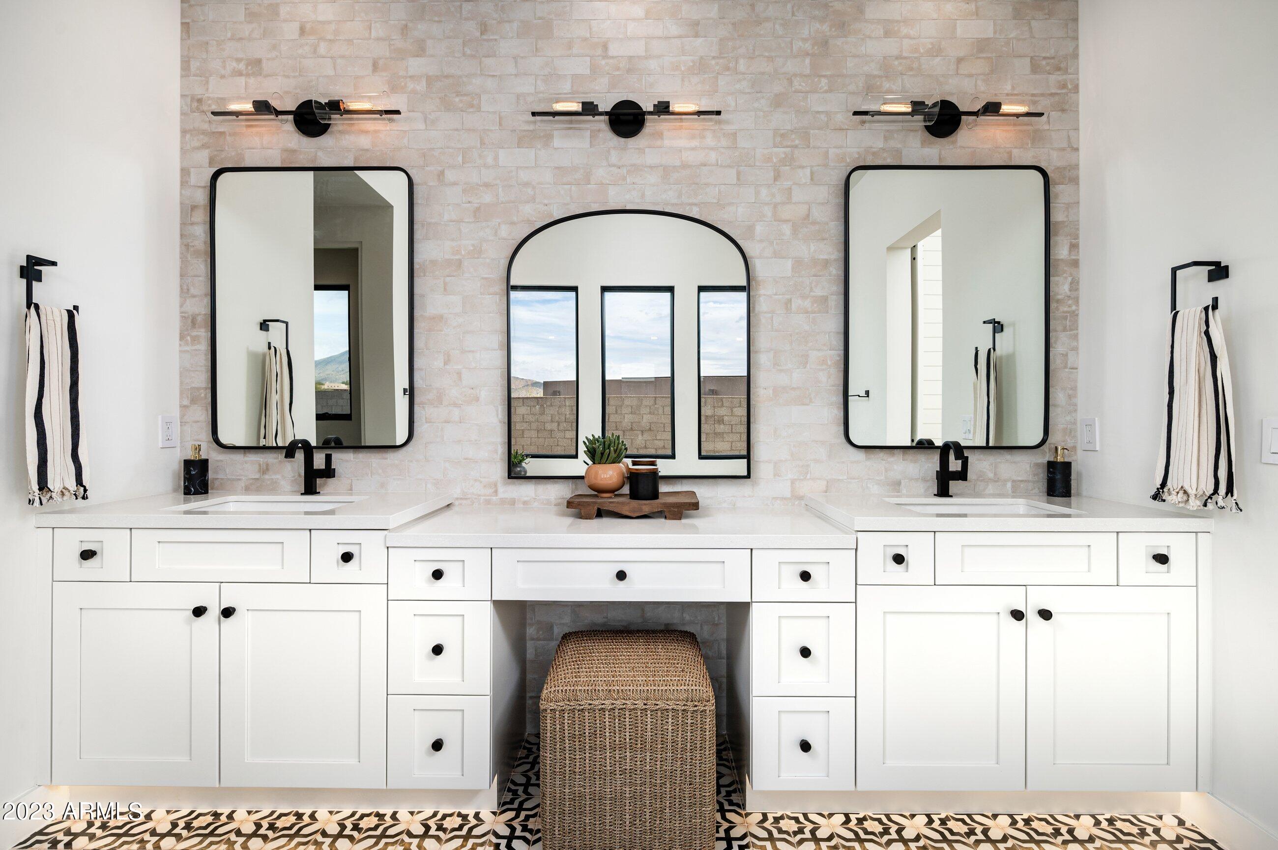 37200 N CAVE CREEK Road Unit: 1035