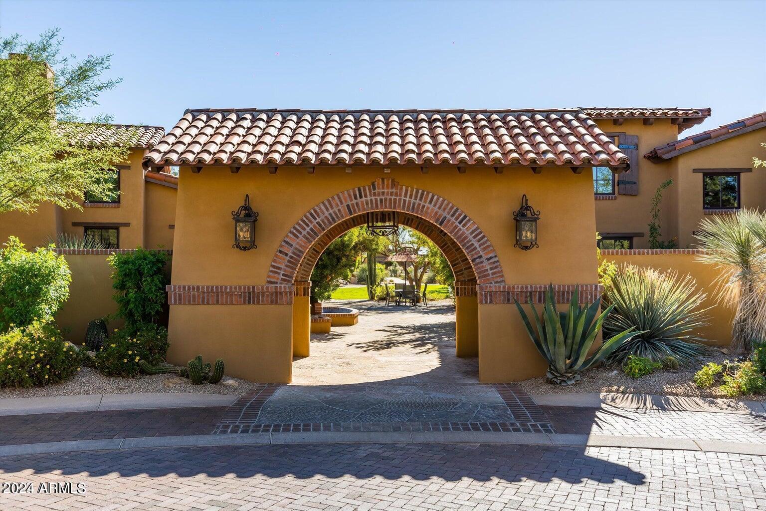 10465 E RISING SUN Drive