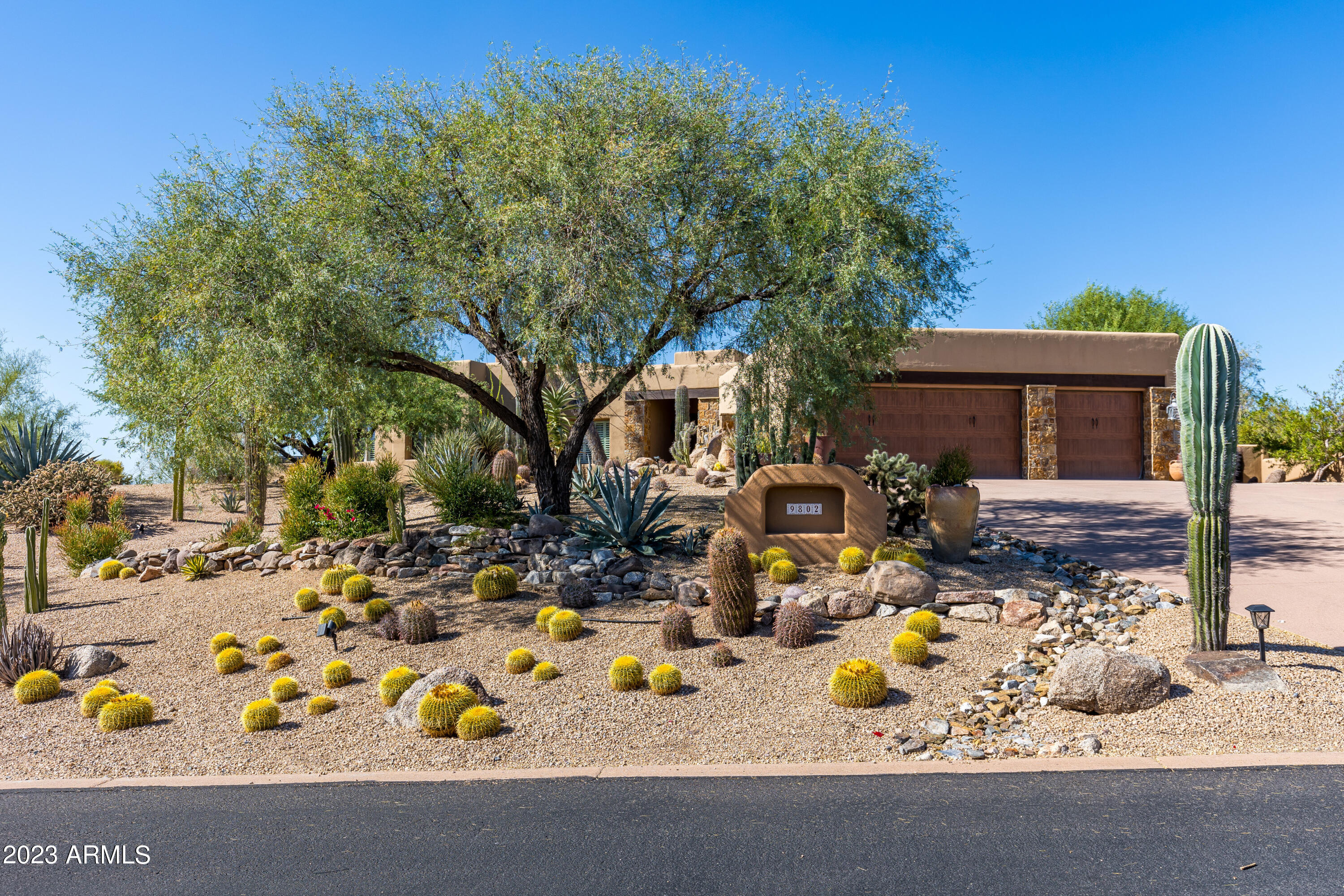 9802 E HIDDEN VALLEY Road