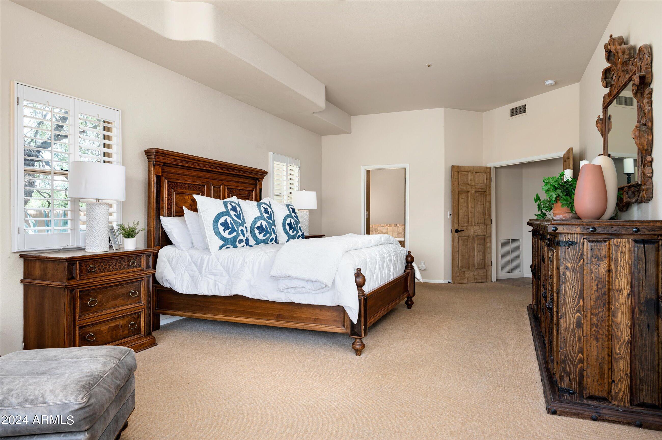 9802 E HIDDEN VALLEY Road