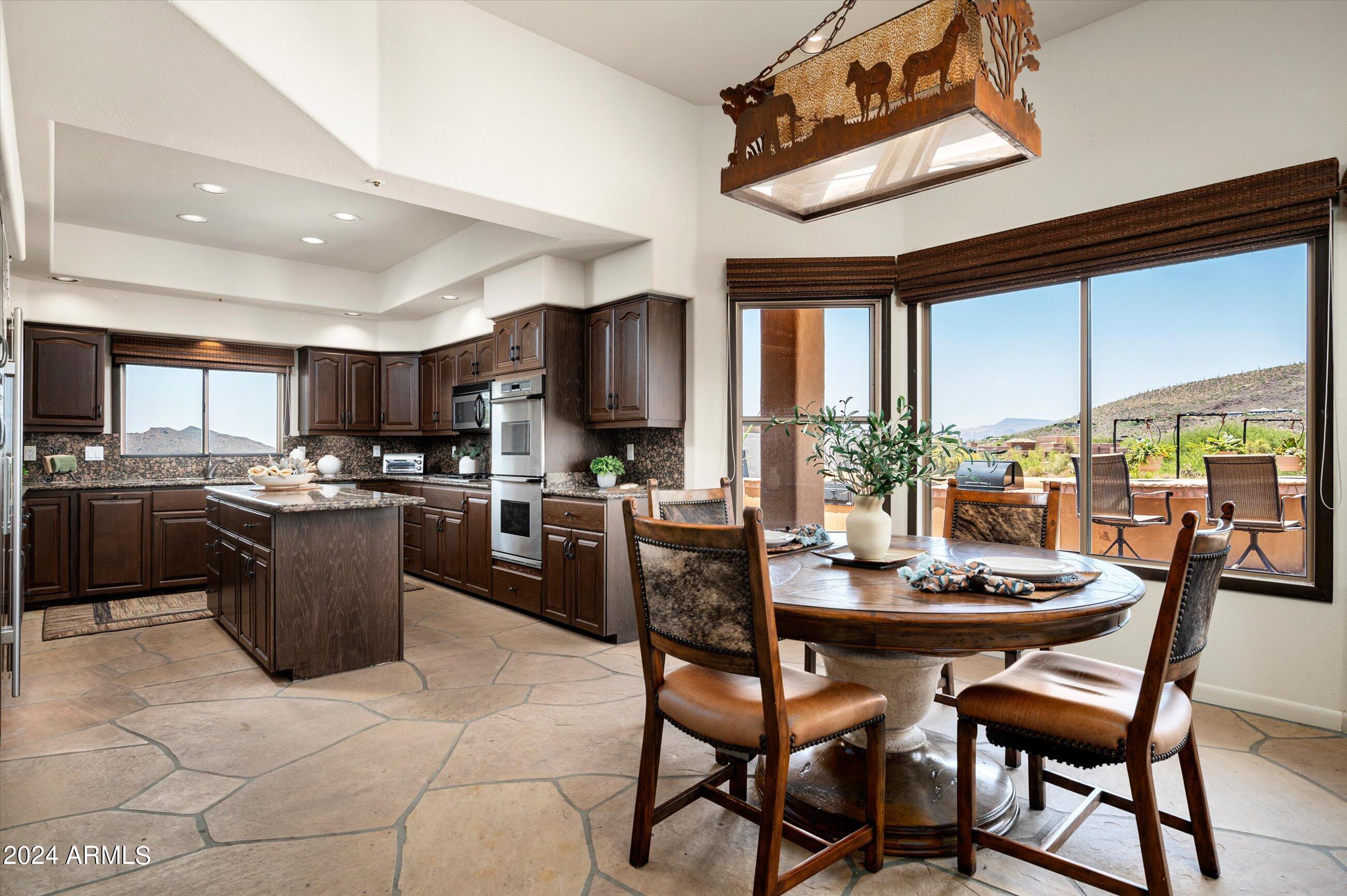 9802 E HIDDEN VALLEY Road