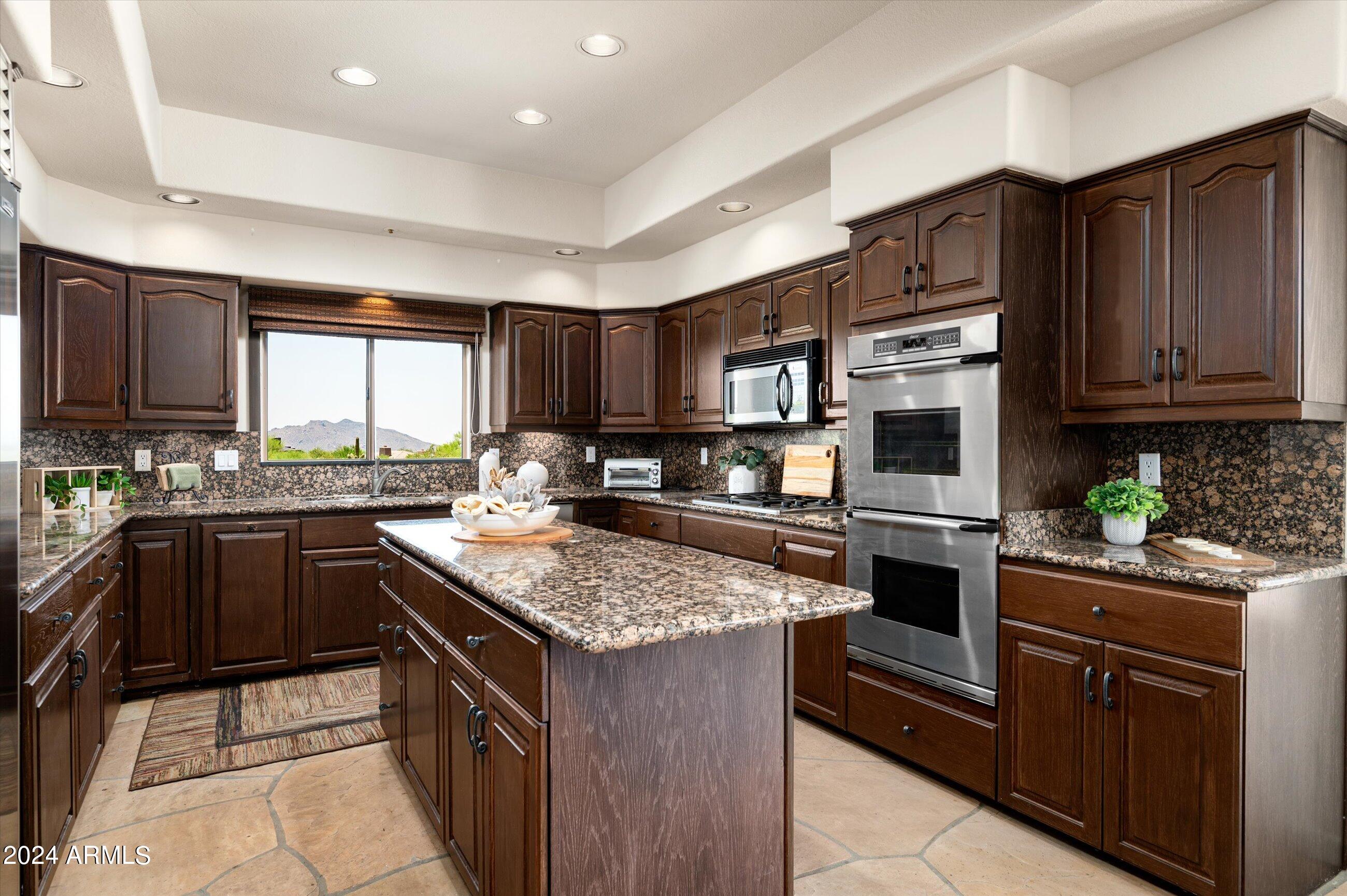 9802 E HIDDEN VALLEY Road