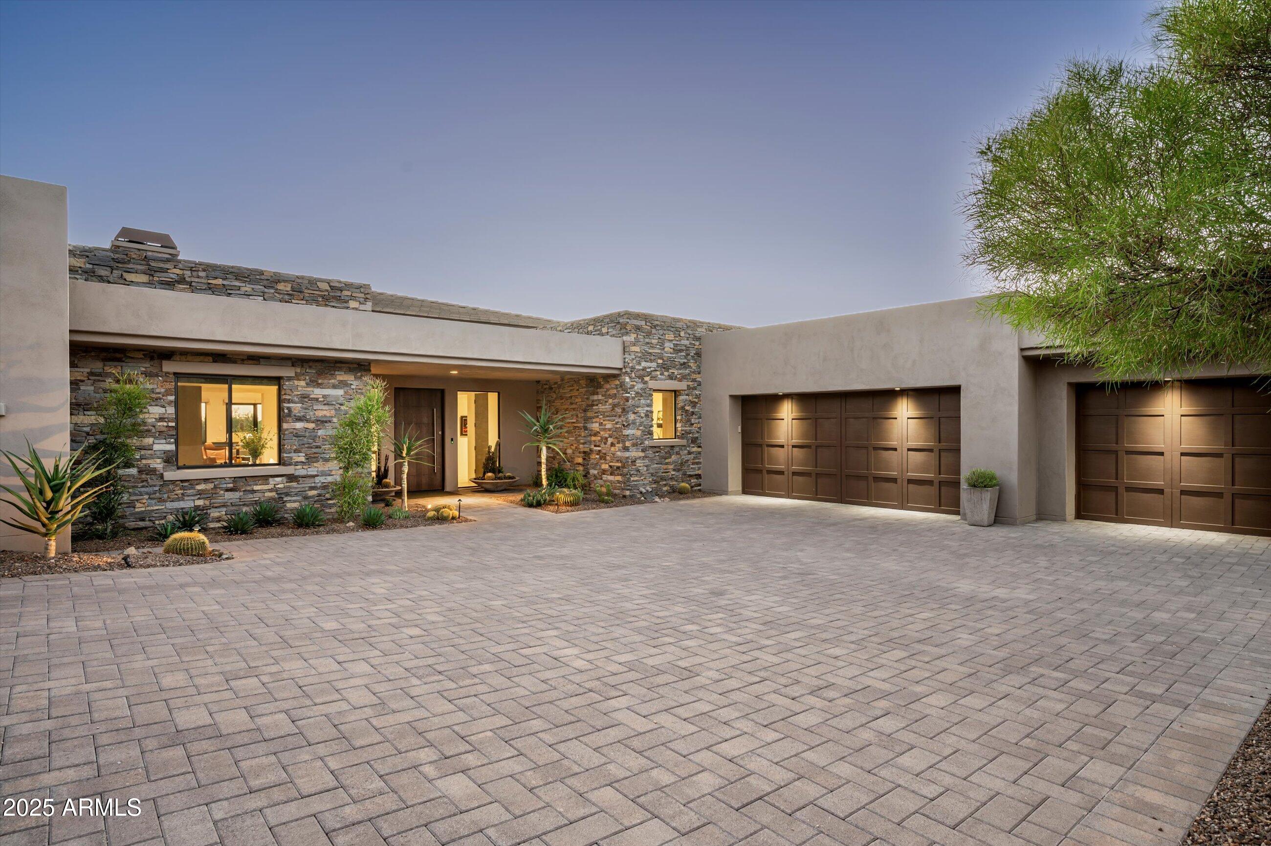 9182 E ANDORA HILLS Drive