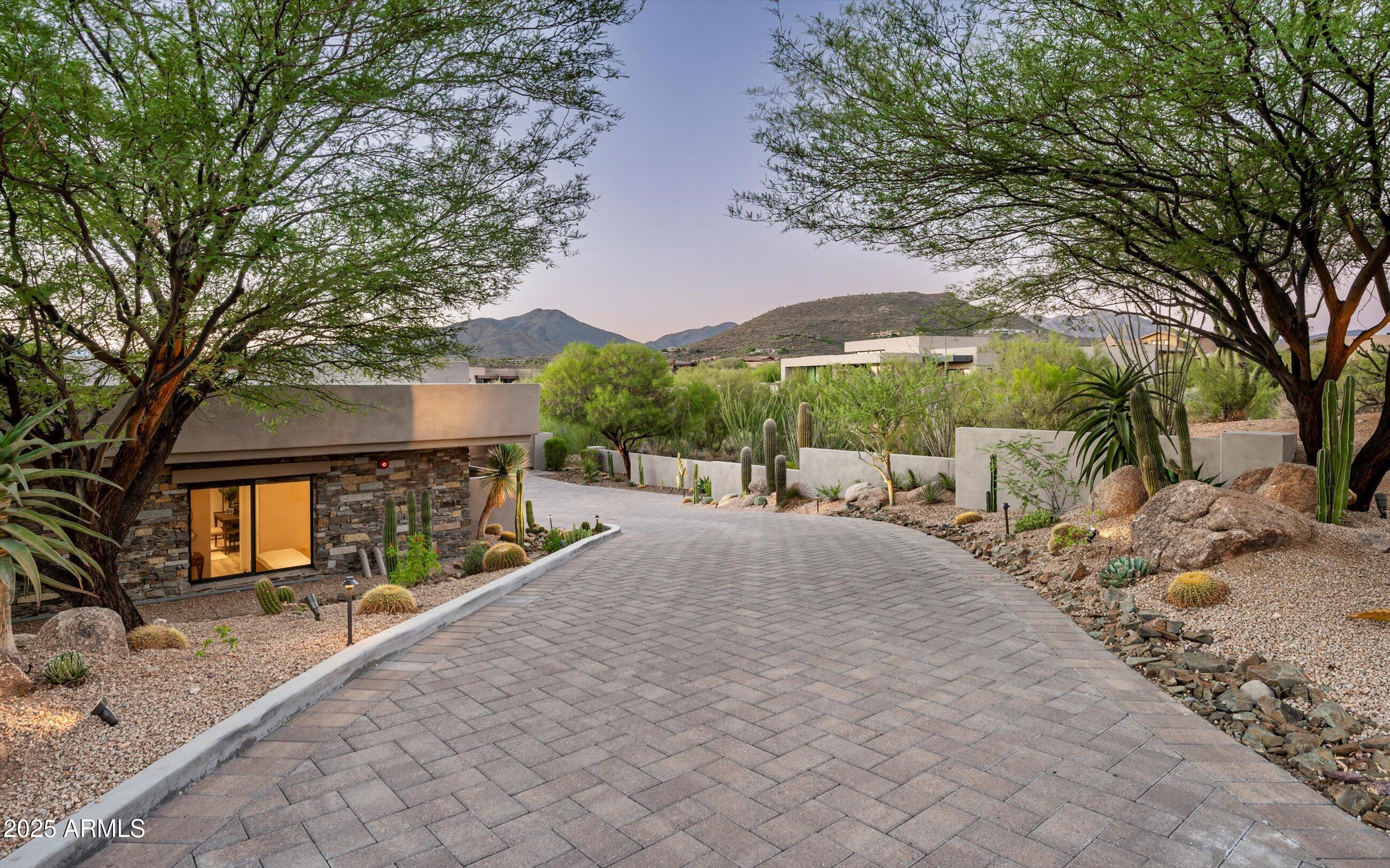 9182 E ANDORA HILLS Drive