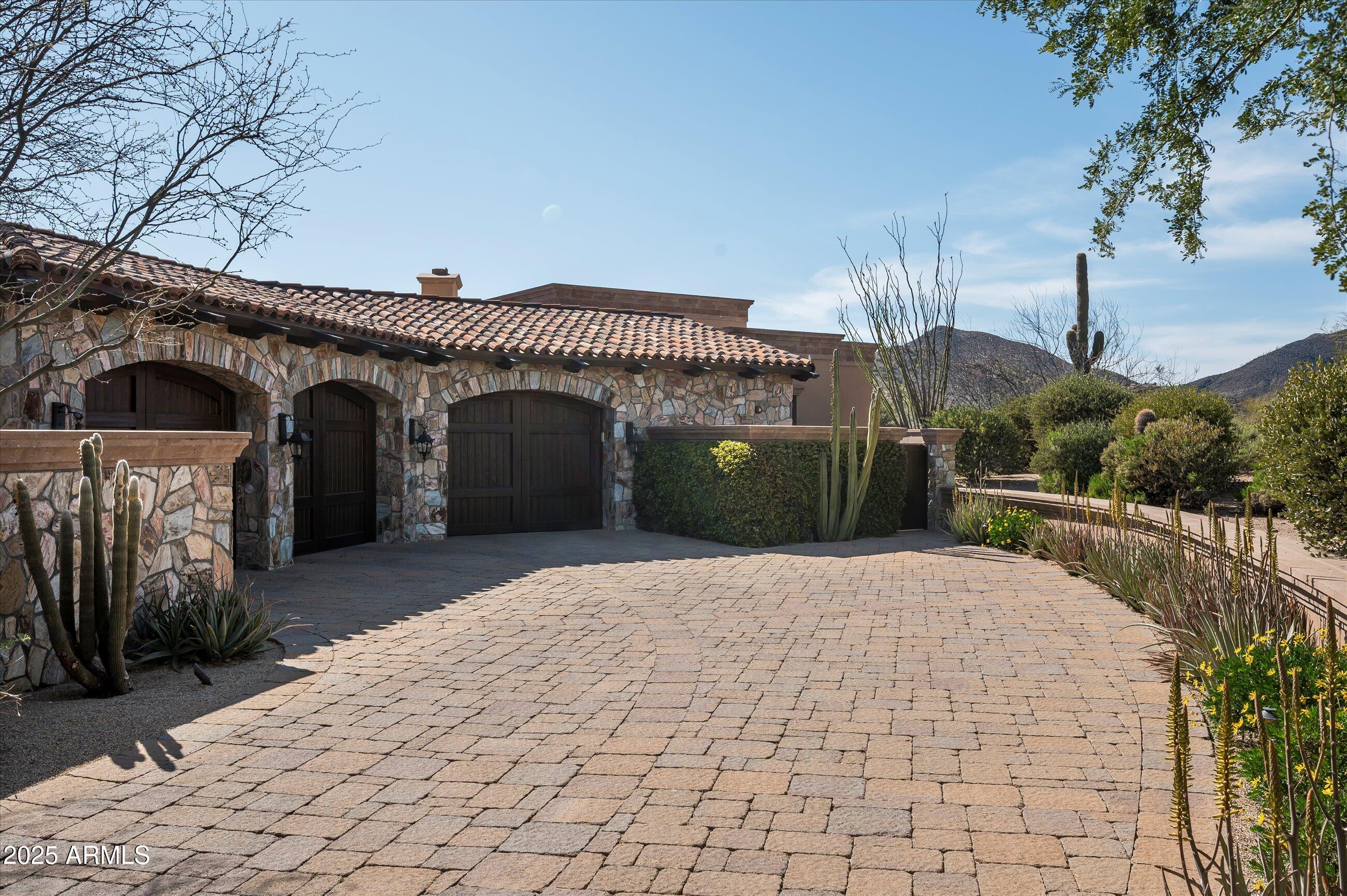 9808 E HONEY MESQUITE Drive