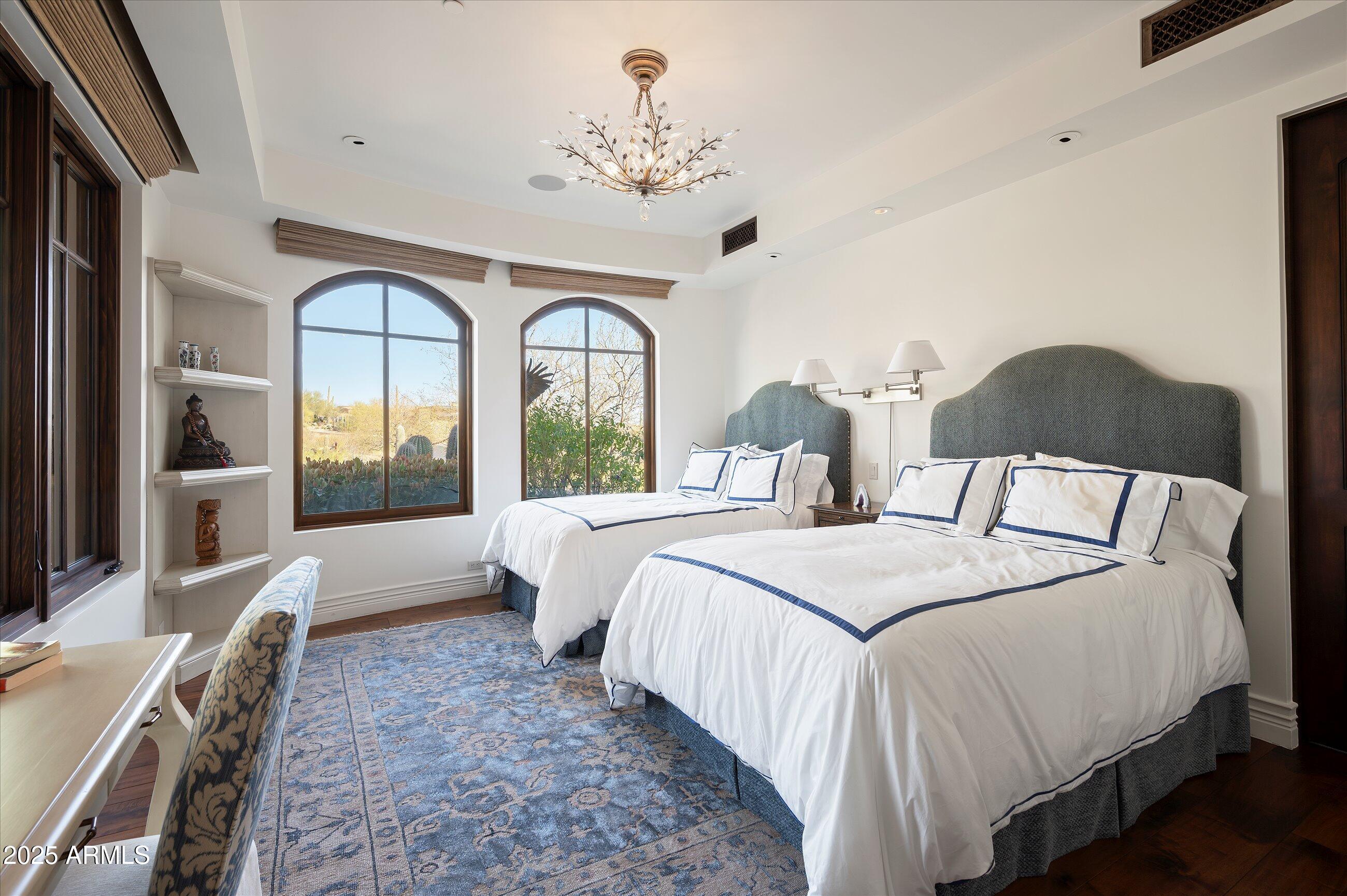 9808 E HONEY MESQUITE Drive