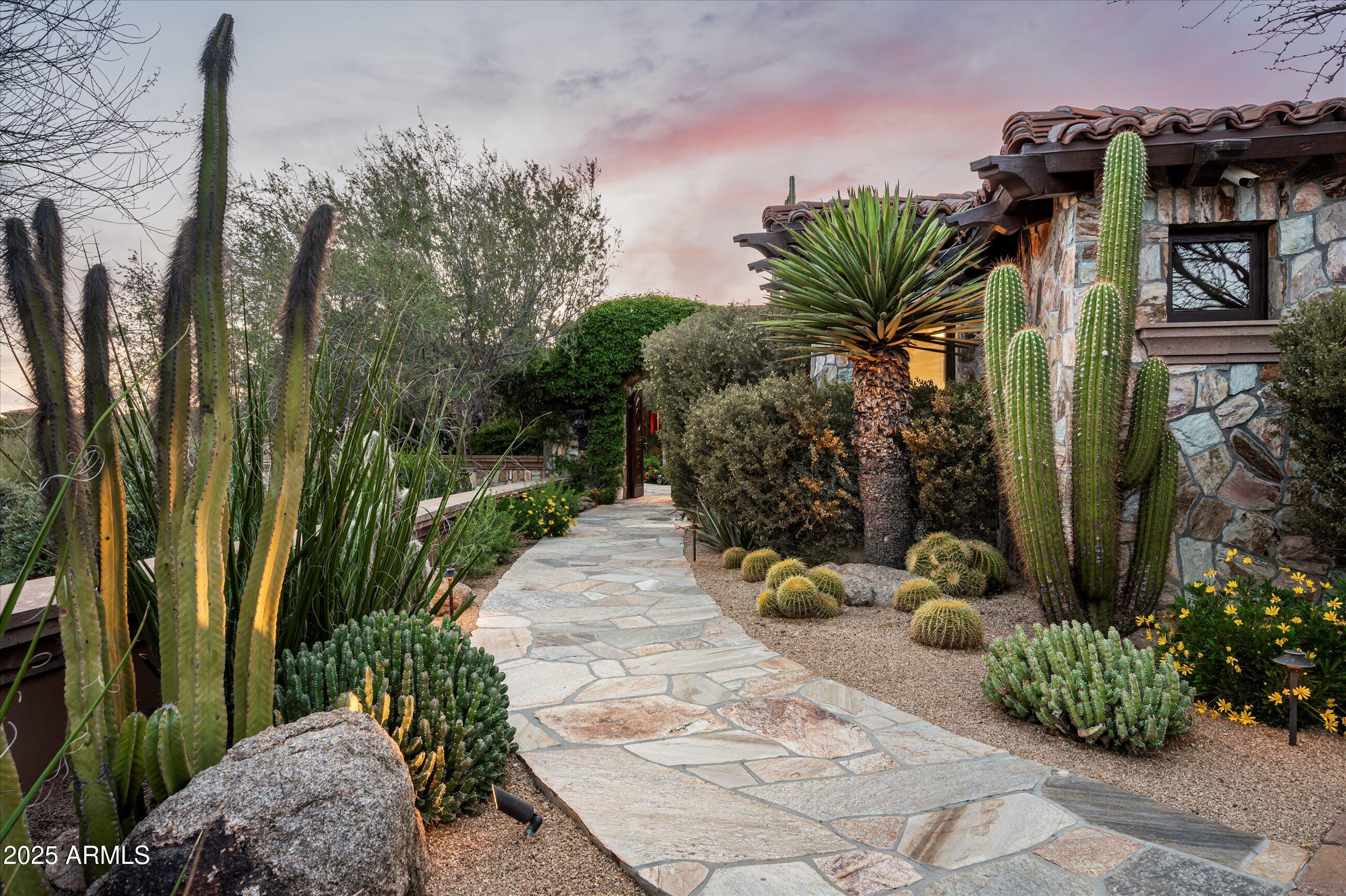 9808 E HONEY MESQUITE Drive