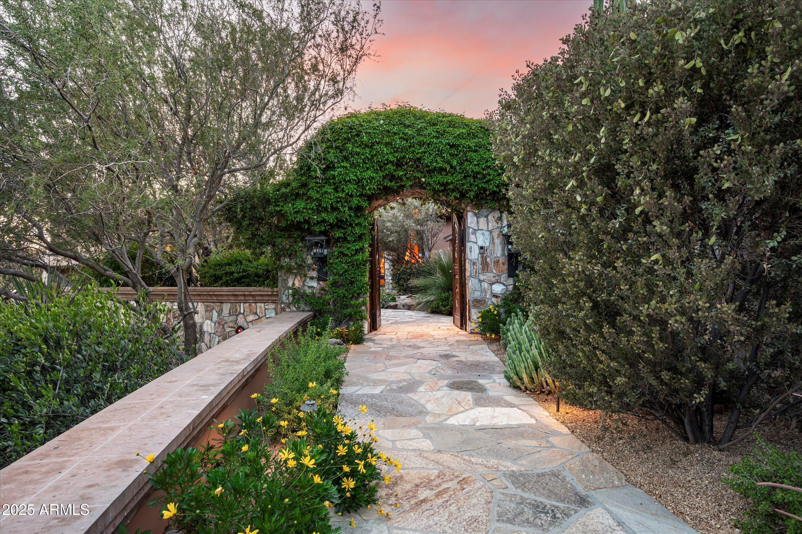 9808 E HONEY MESQUITE Drive