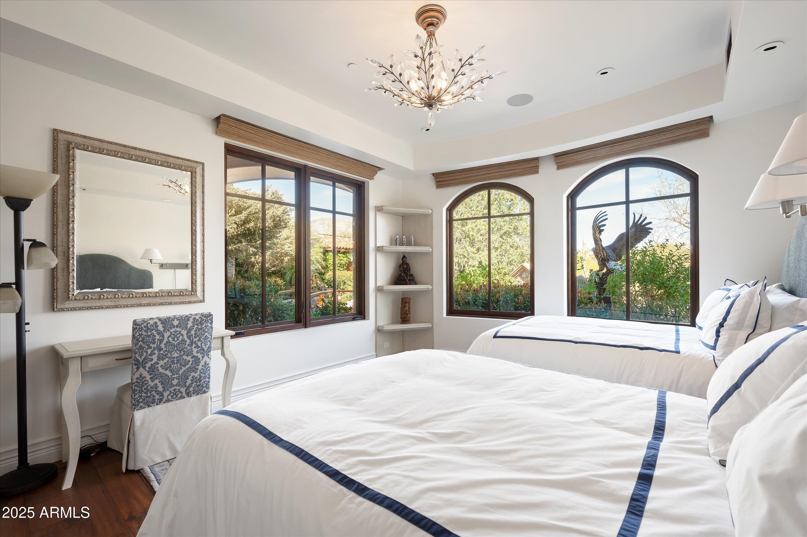 9808 E HONEY MESQUITE Drive