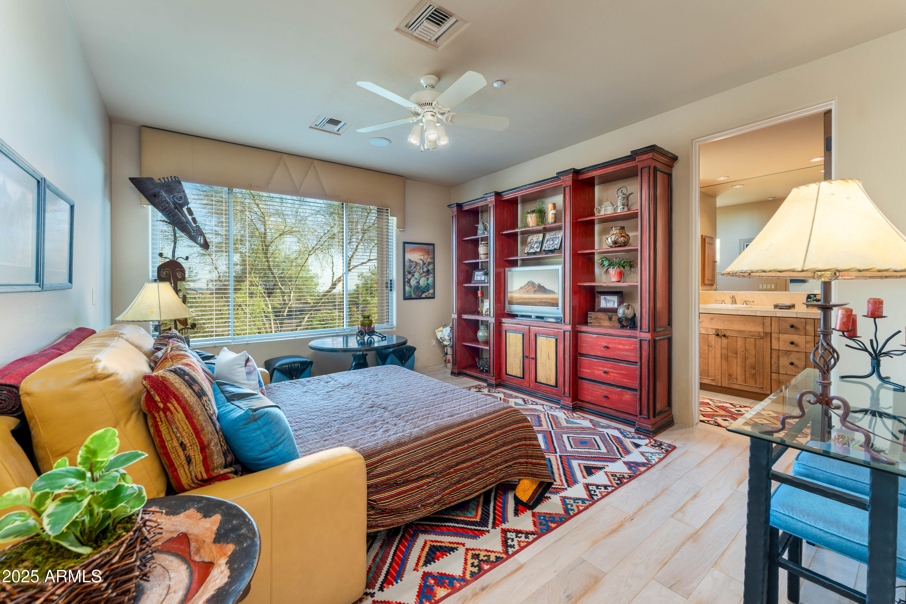 9810 E FORGOTTEN HILLS Drive