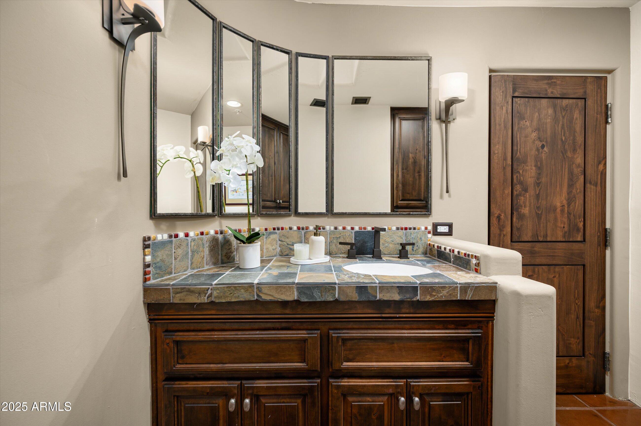 9753 E SUNDANCE Trail