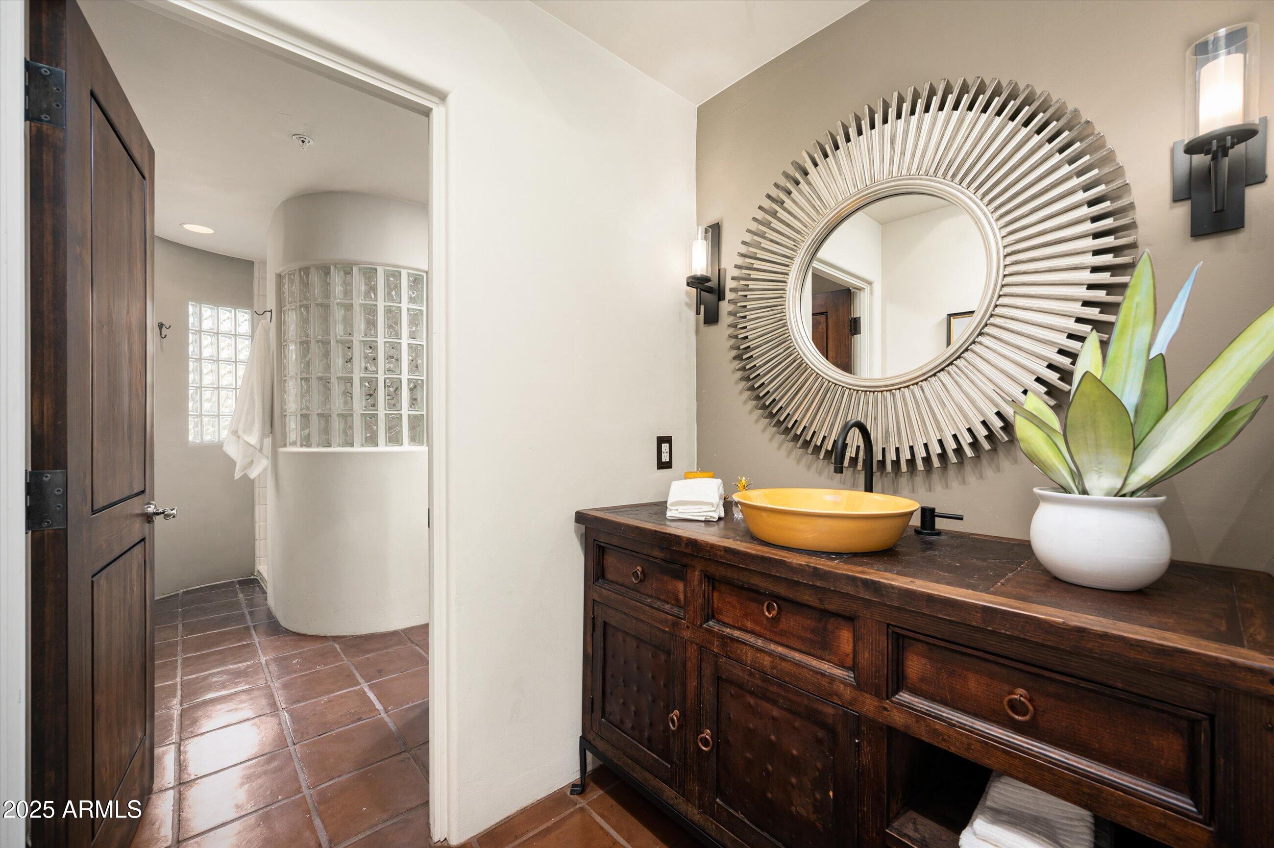 9753 E SUNDANCE Trail