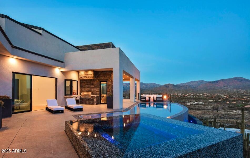 4880 E LONE MOUNTAIN Road N