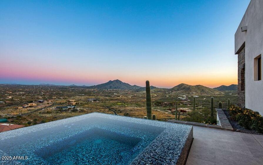 4880 E LONE MOUNTAIN Road N