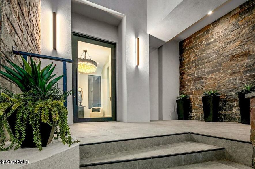 4880 E LONE MOUNTAIN Road N