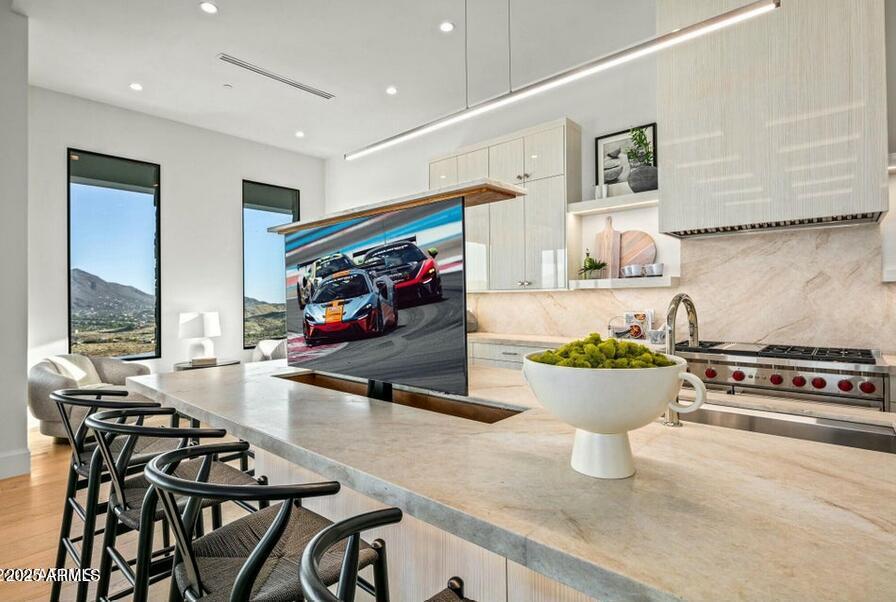 4880 E LONE MOUNTAIN Road N