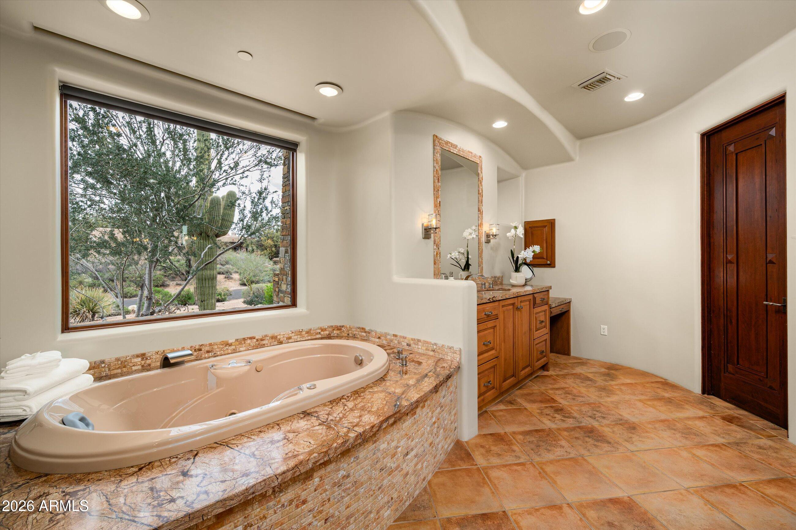 11105 E TAMARISK Way