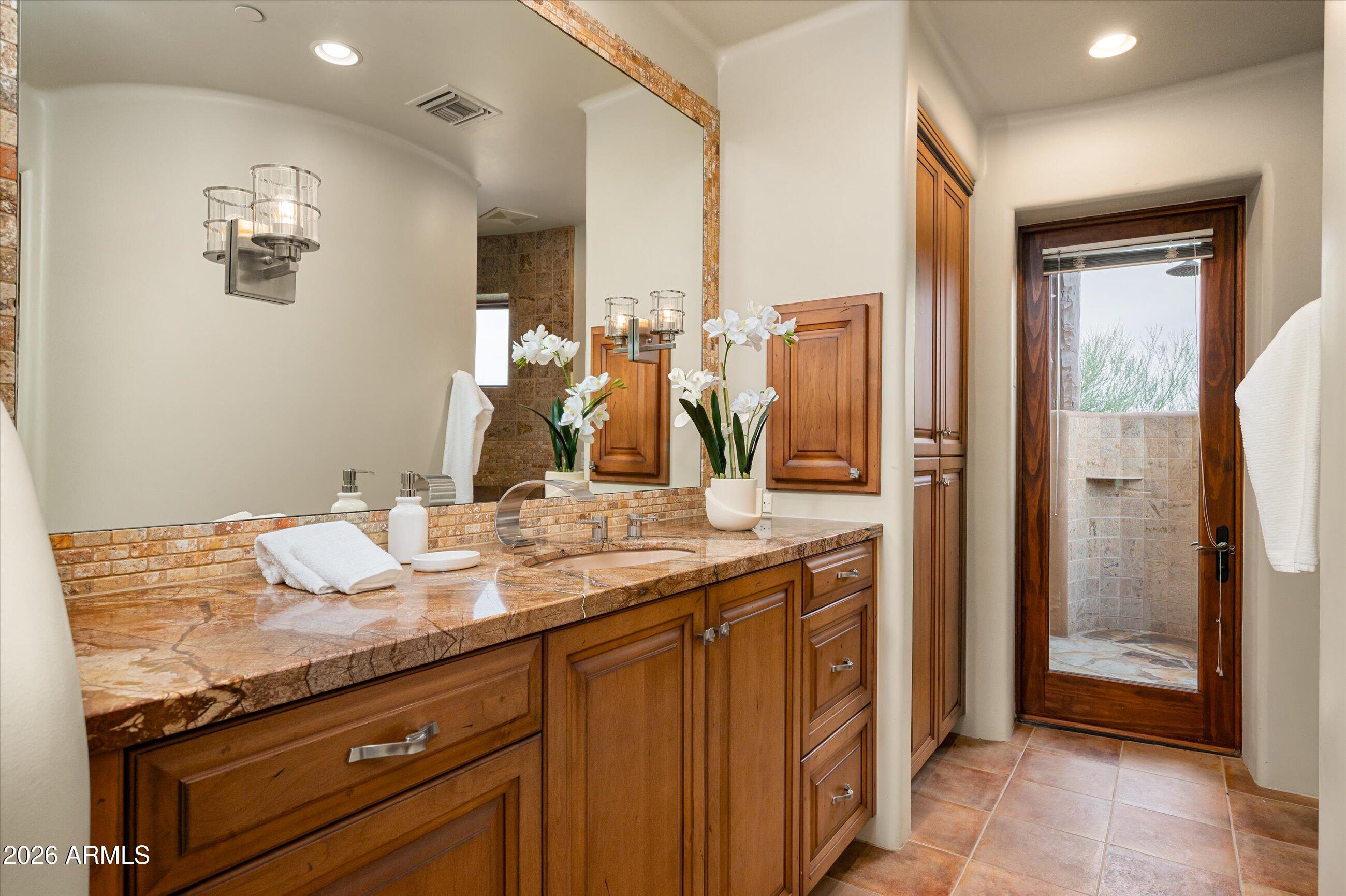 11105 E TAMARISK Way