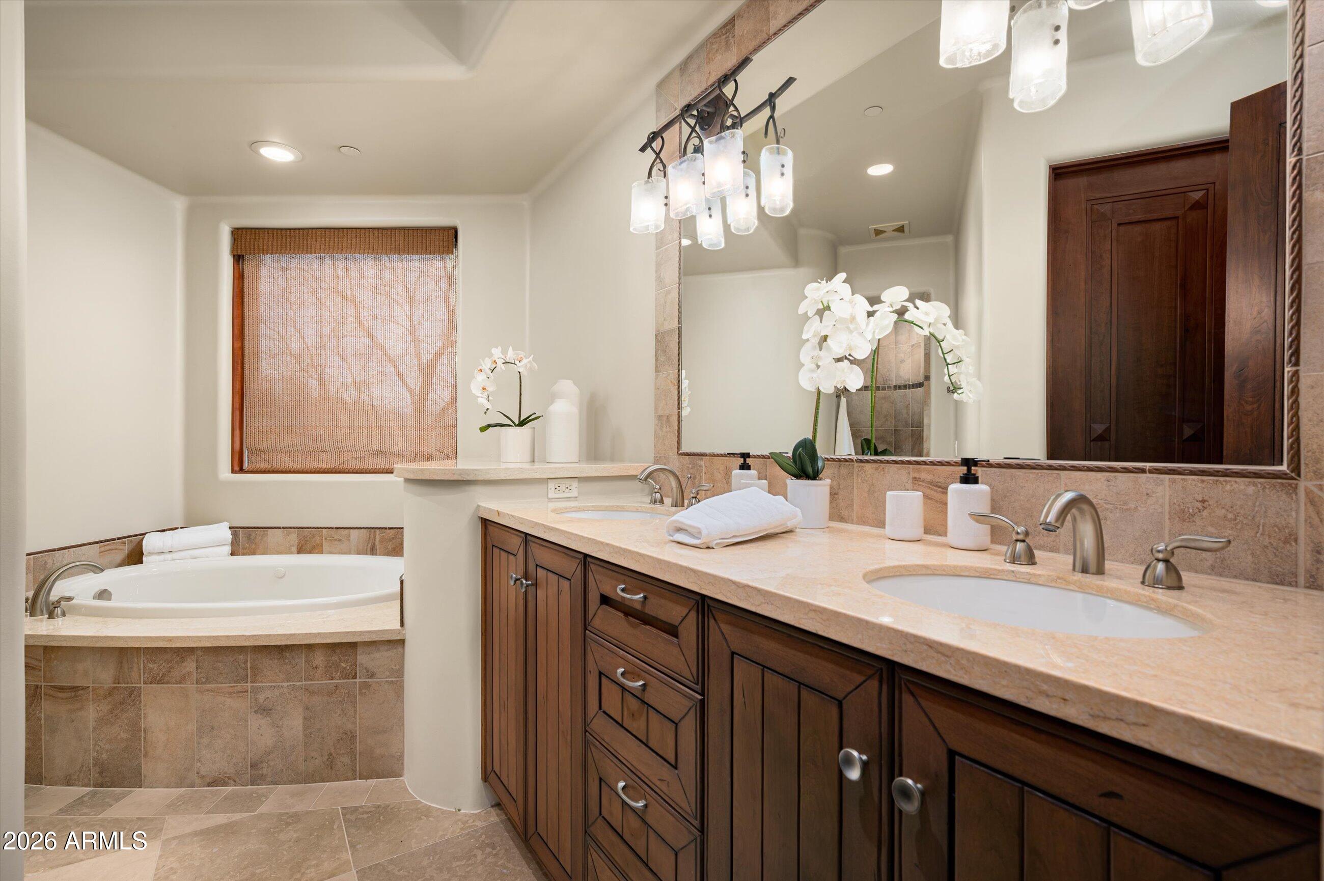 11105 E TAMARISK Way