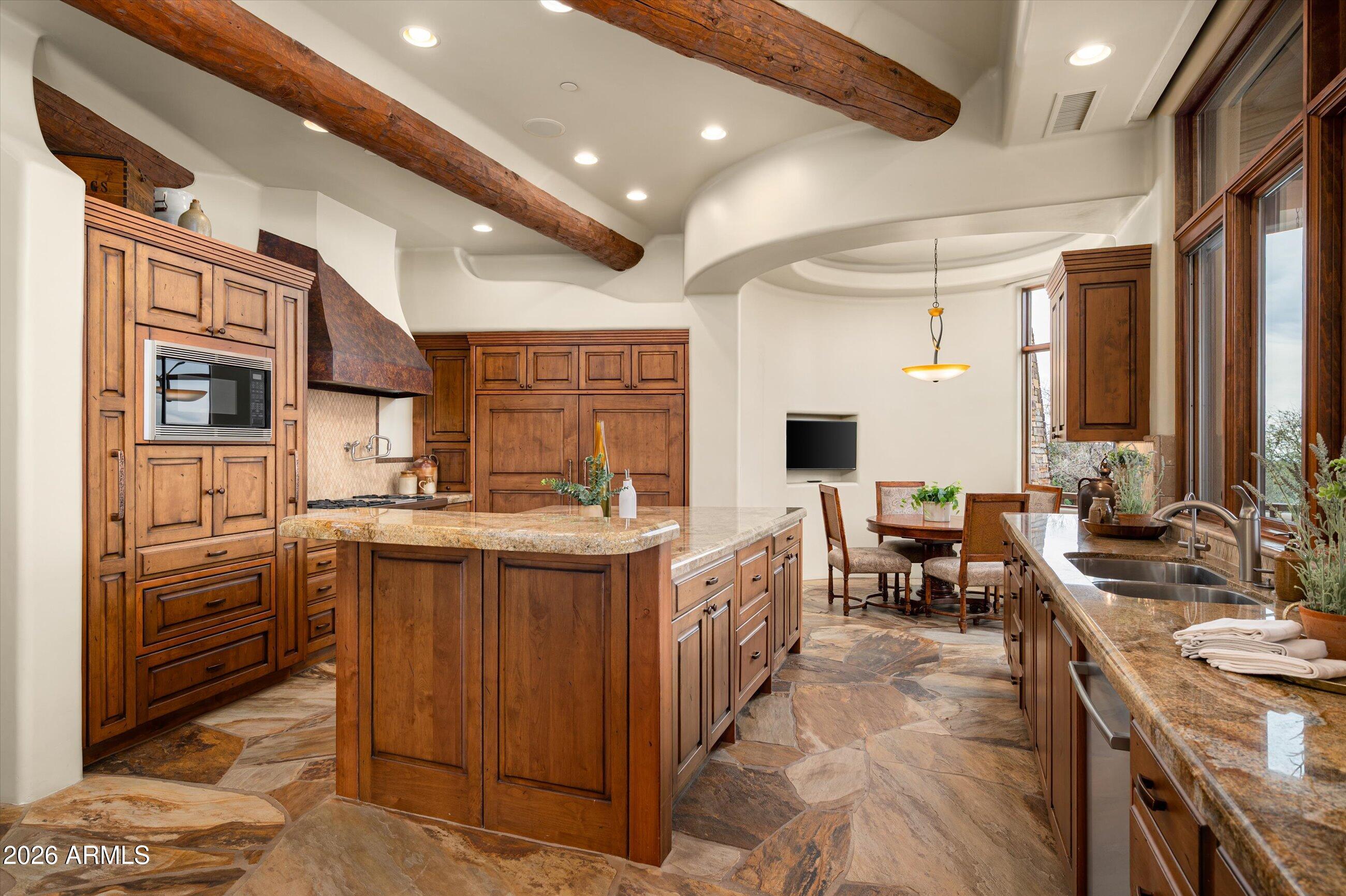 11105 E TAMARISK Way